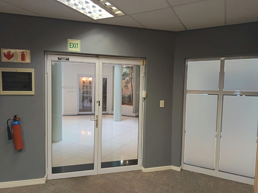 To Let Commercial Property for Rent in Paradyskloof Western Cape